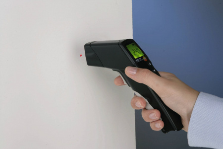 Testo 830-T2 - Инфракрасный термометр с 2-х точечным лазерным целеуказателем (оптика 12:1)
